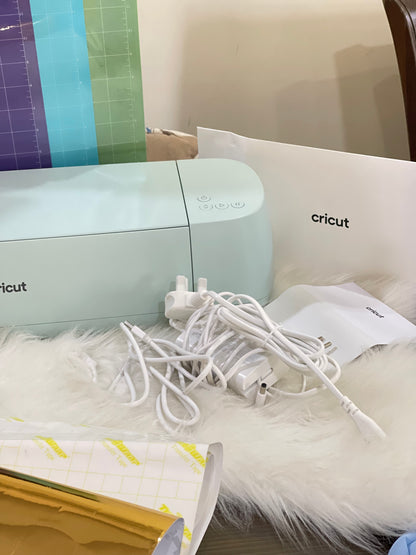 Like New - Cricut explore®3