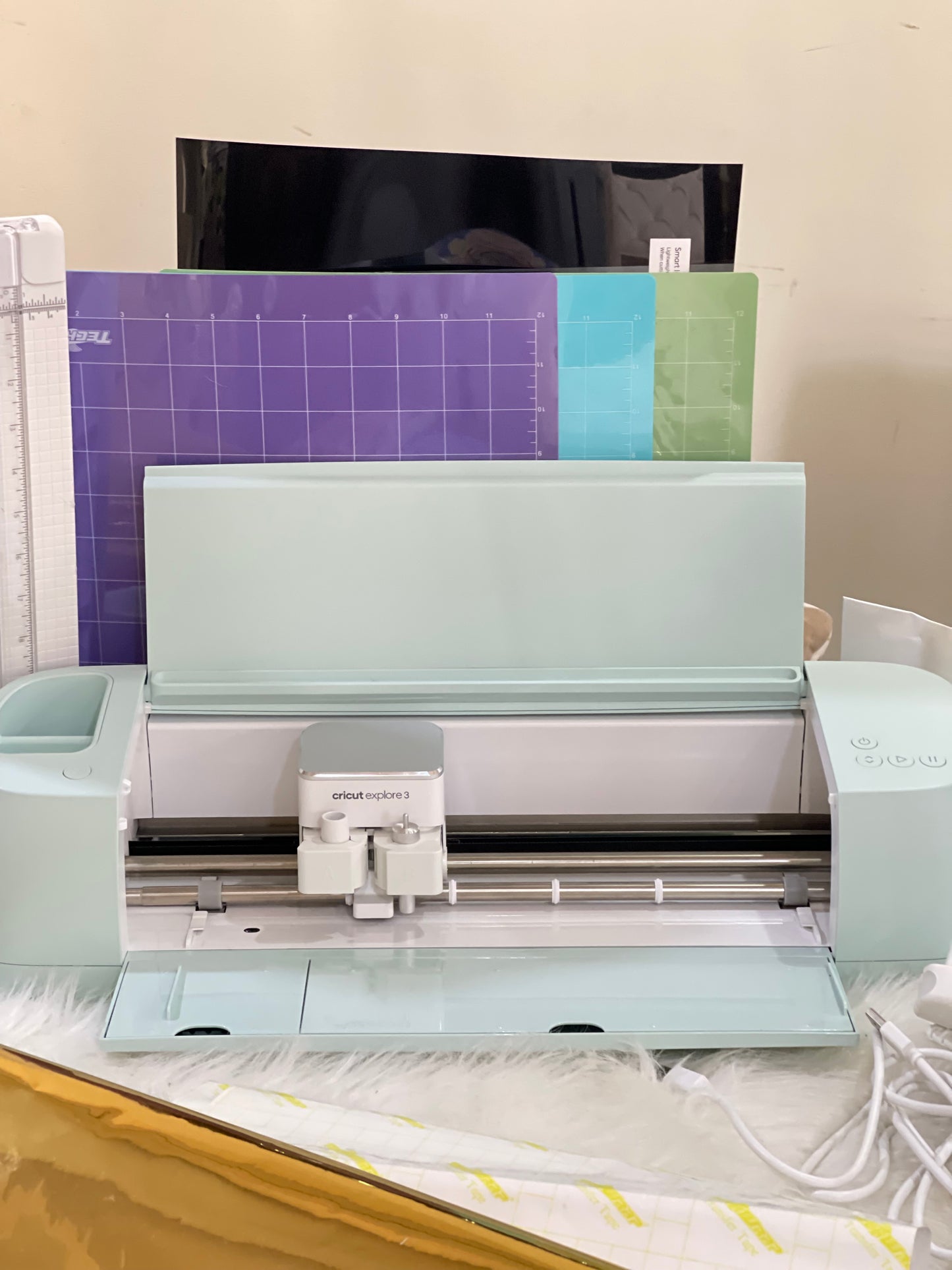 Like New - Cricut explore®3